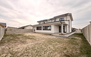 Duplex cu 4 camere, despărțit prin camera tehnica | Mosnita Veche - Poză 13