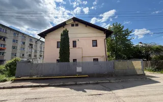 Vila construită in 2010 - P+1+pod - S=236 mp și curte 238 mp Campina! - Poză 45
