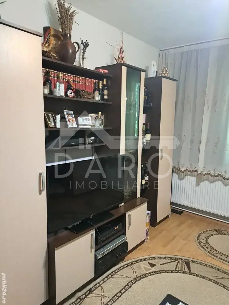 apartament de vanzare - Poză 1