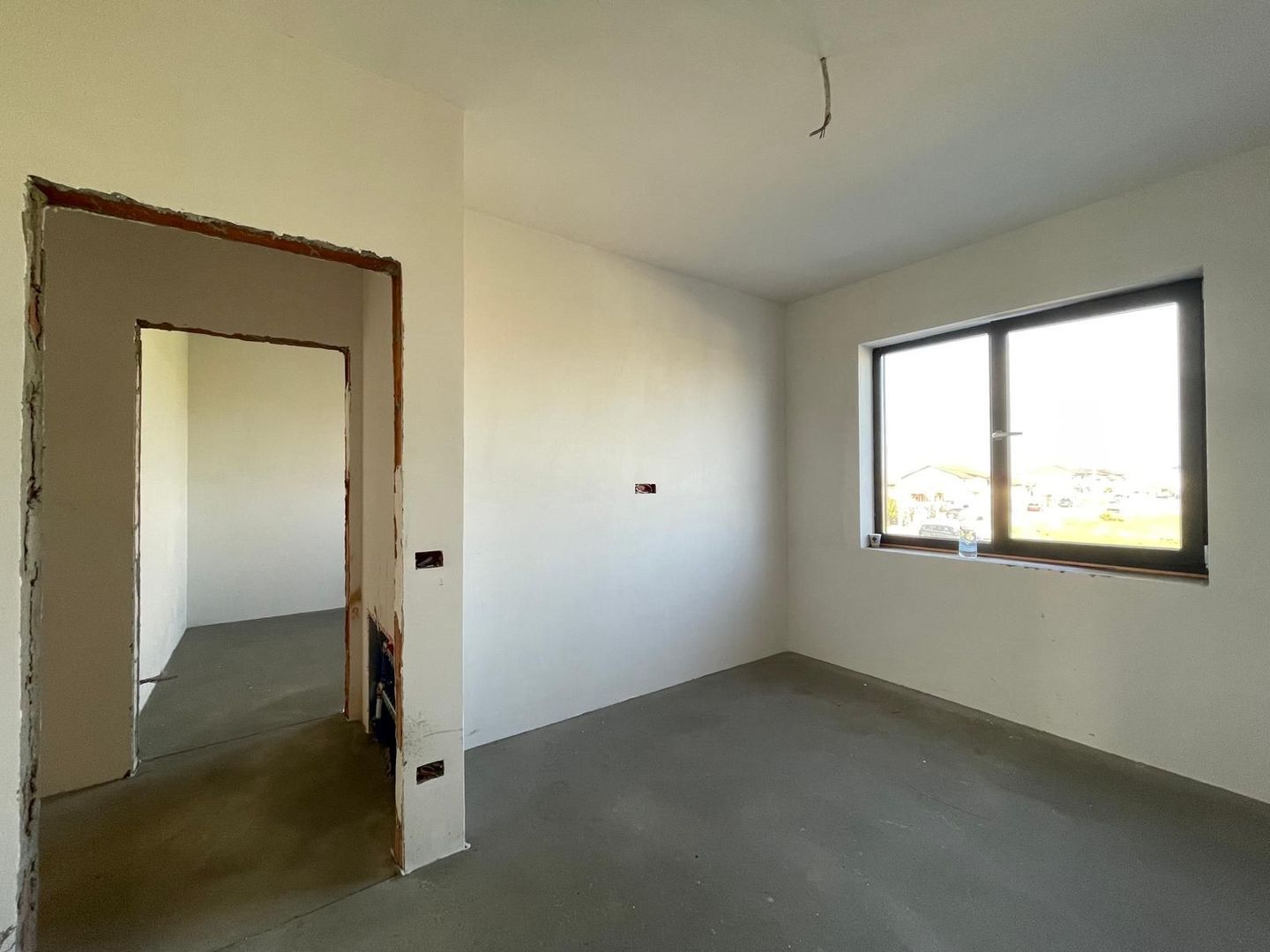 Duplex despartit prin camera tehnica - 5 camere - Mosnita - Poză 8