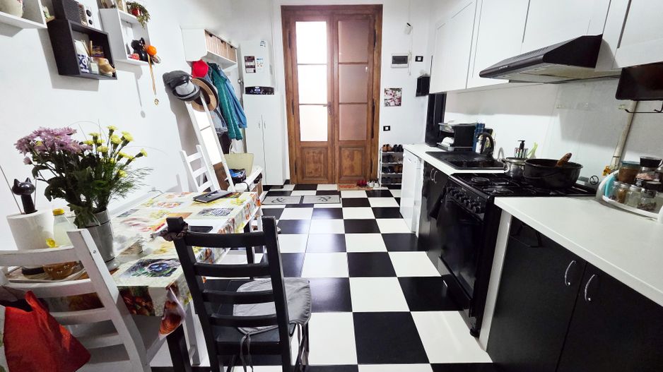 Apartament de vânzare cu tavane înalte, Arad, centru - Poză 7