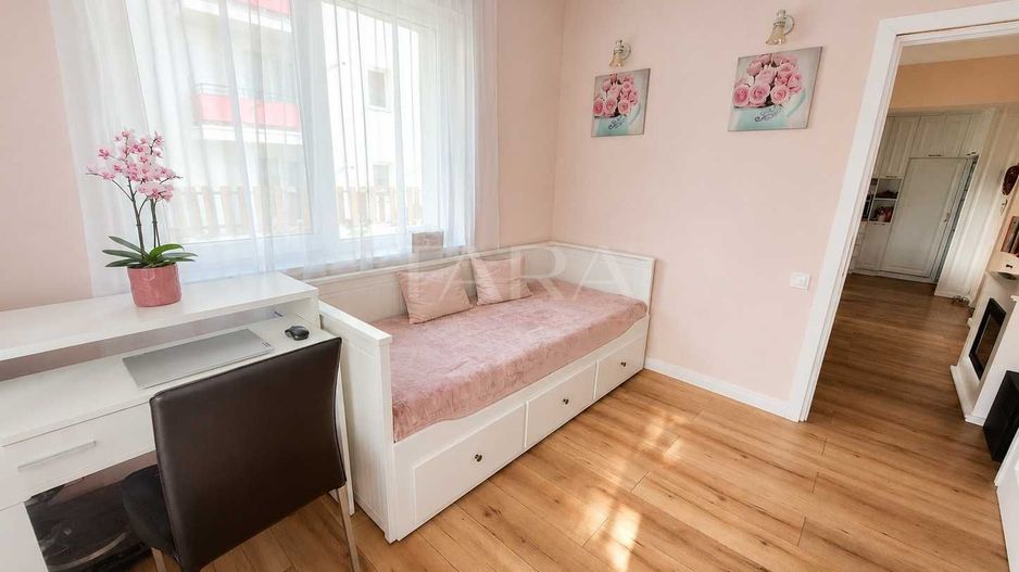 Apartament cu 3 camere, terasă de 125 mp, Baciu. - Poză 6