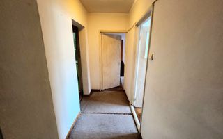 De vanzare apartament 3 camere, etaj 1, Cetate - Poză 11