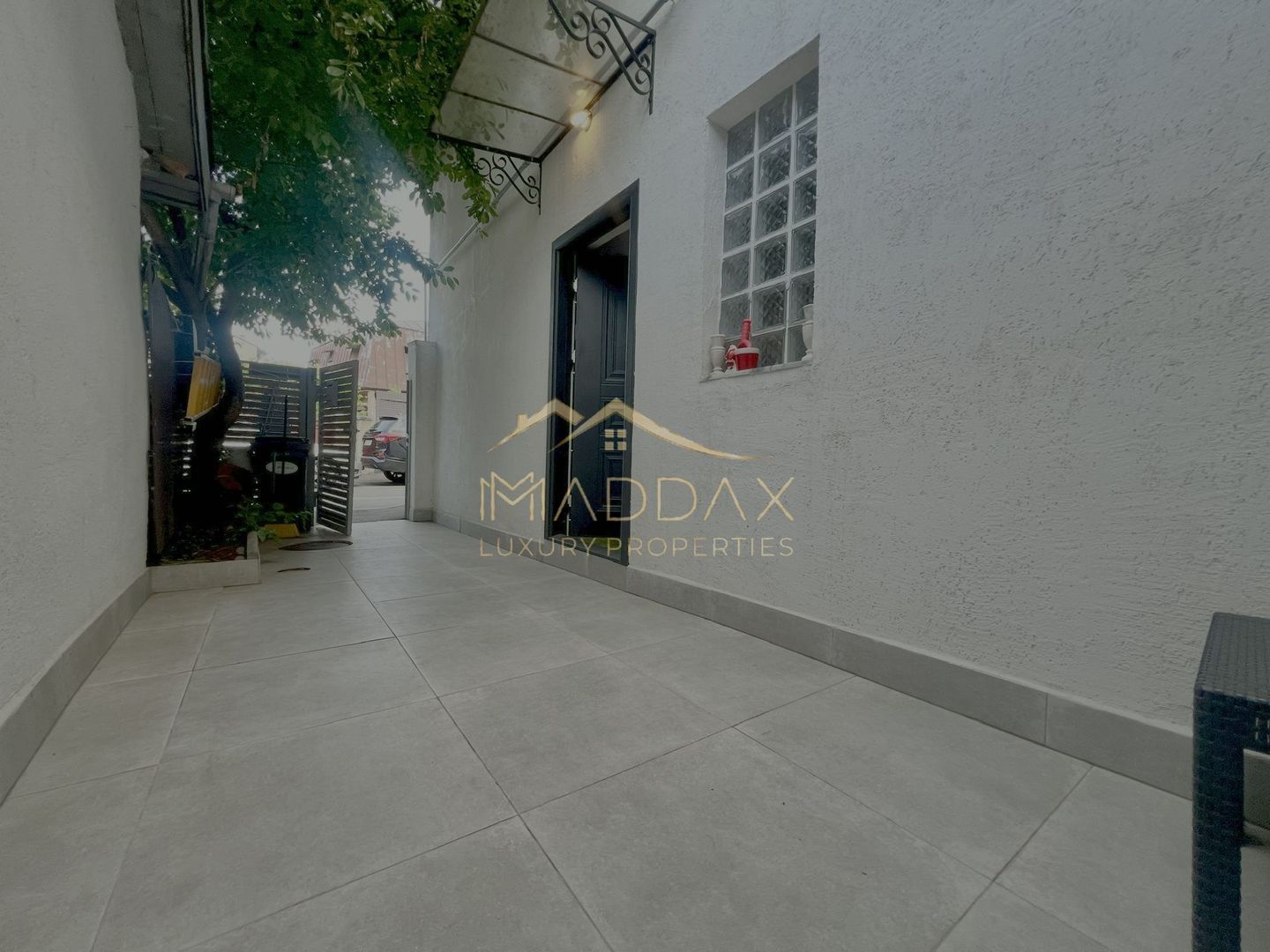 Casa **8 camere** // Domenii - Poză 3