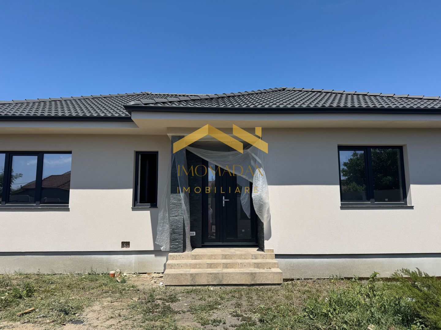 -Casa individuală -4 camere -2 băi - - Poză 1