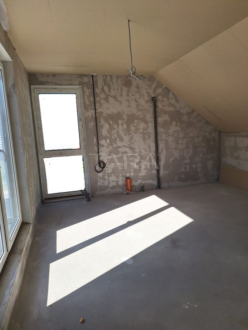 Casa tip duplex de vanzare in cartierul Europa - Poză 10