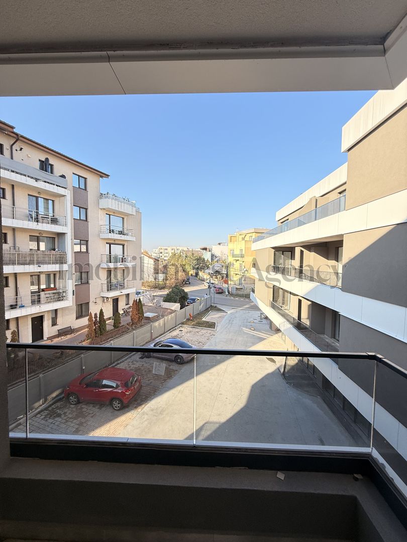 Apartament 3 camere de vanzare Pipera in bloc cu vedere la lac - Poză 11