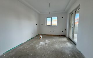 Casa Individuala in Mosnita. La asfalt. Cu Carport - Poză 11