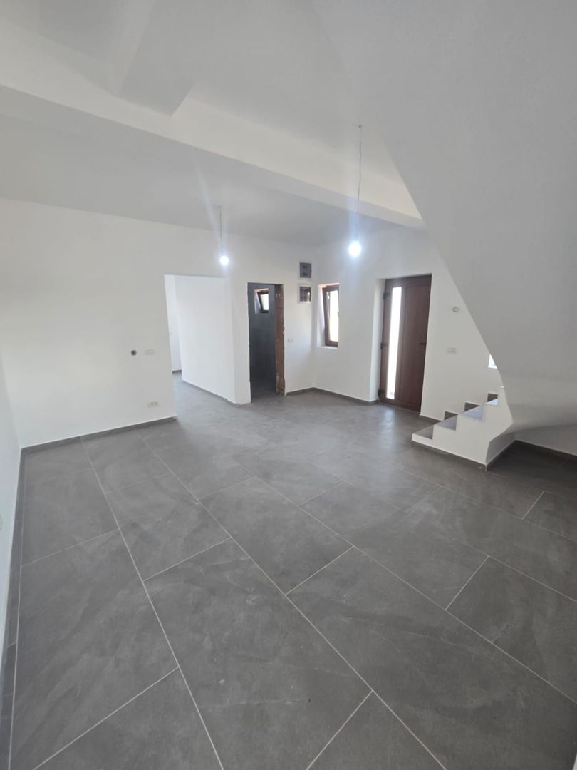 Duplex cu 4 camere, terasă și logie | Timișoara, Plopi | 172.000 € - Poză 4