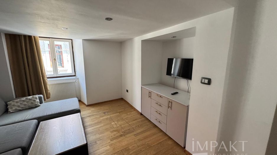 De închiriat: Apartament tip loft cu mezanin, 30 mp–Zona Ultracentral - Poză 1