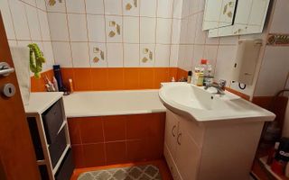 Apartament 3 camere decomandat - Poză 8