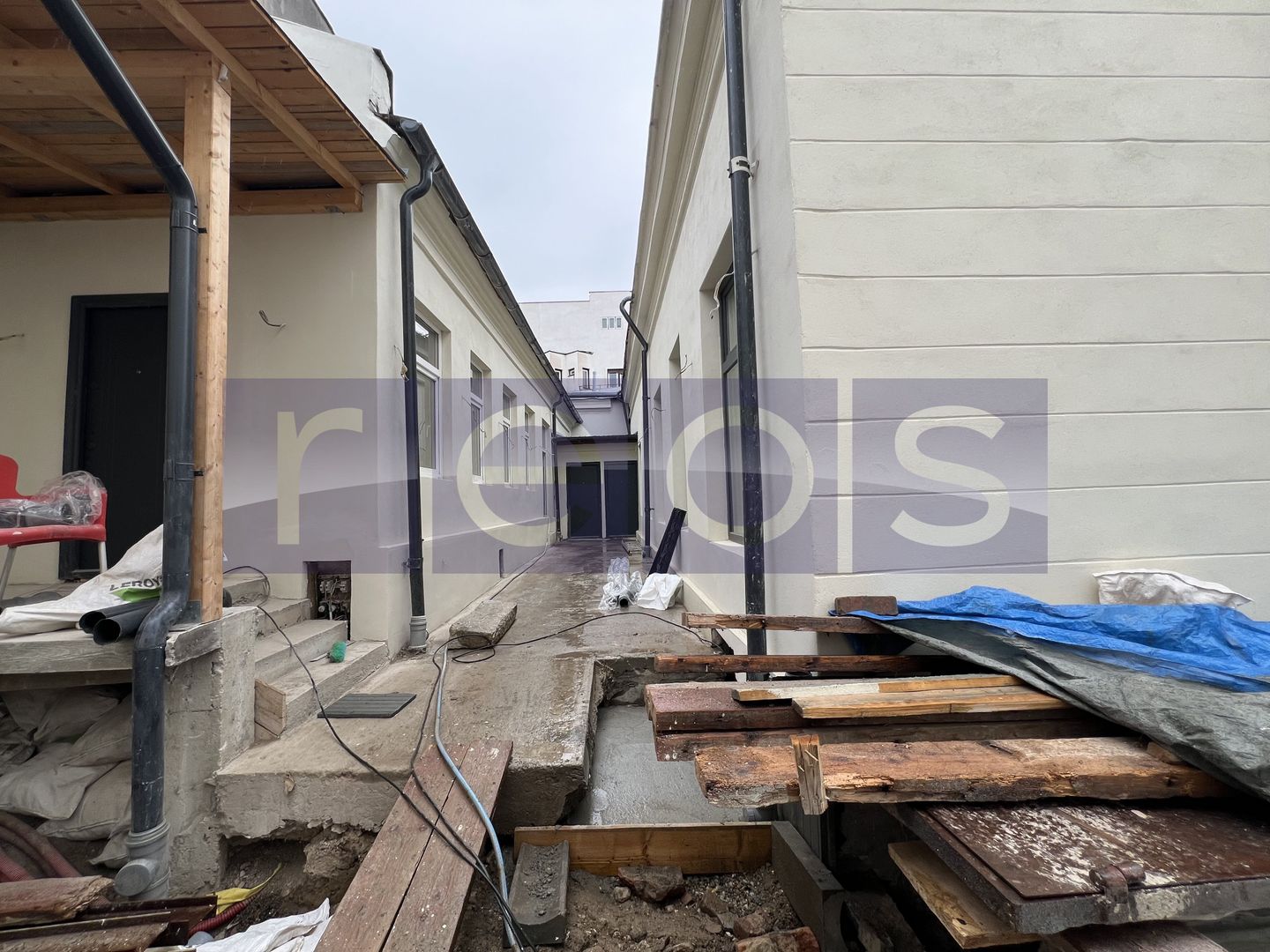 IMOBIL MIXT | ROSETTI | 500 MP | RENOVAT | 2 CORPURI + SUBSOL + CURTI INTERIOARE - Poză 8