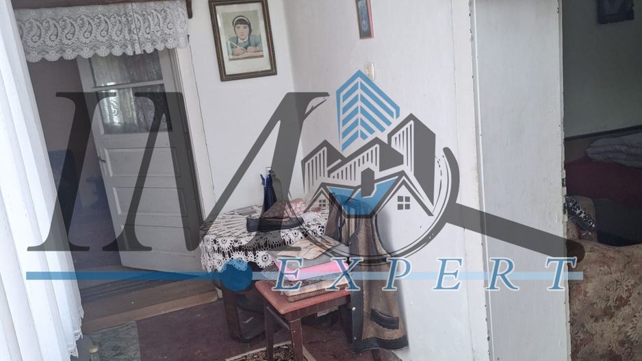 Casa de vânzare in Craciunel la strada principală - Poză 7