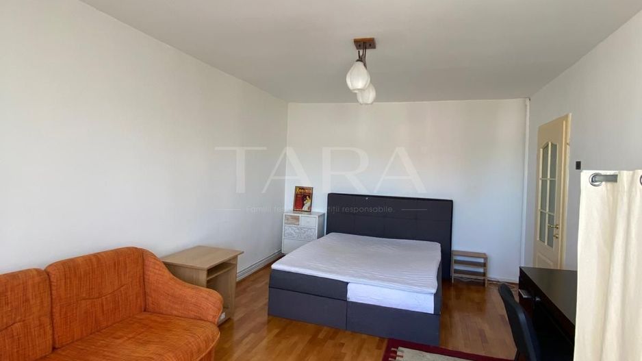 Oportunitate în Piața Zorilor: apartament spațios cu 3 camere - Poză 8