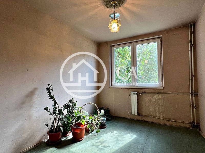 Apartament cu 3 camere de vânzare în zona Velența, Oradea - Poză 5