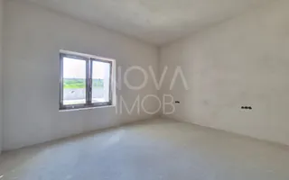 Casa generoasa cu 5 camere, 2 bai, dressing si parcare – Sura Mica - Poză 12