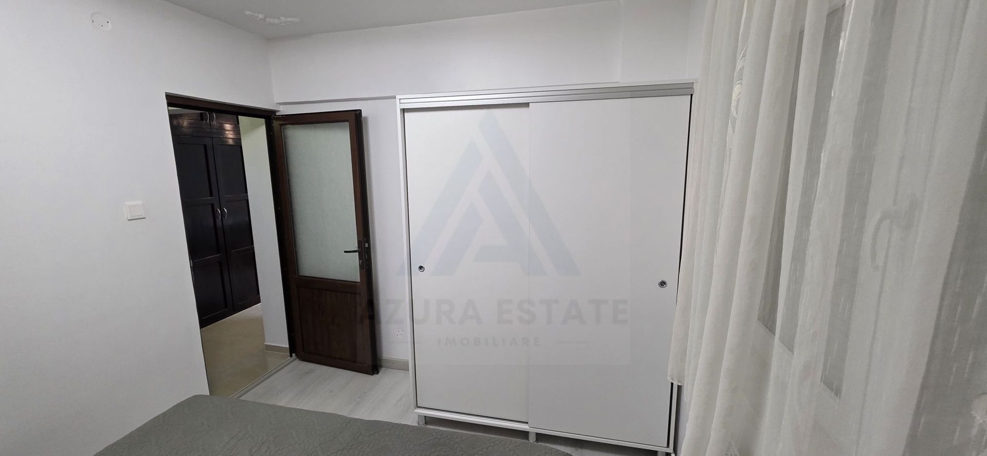 Apartament renovat cu 2 camere decomandat 50 mp etajul 2/8 Bd Mihai V - Poză 7