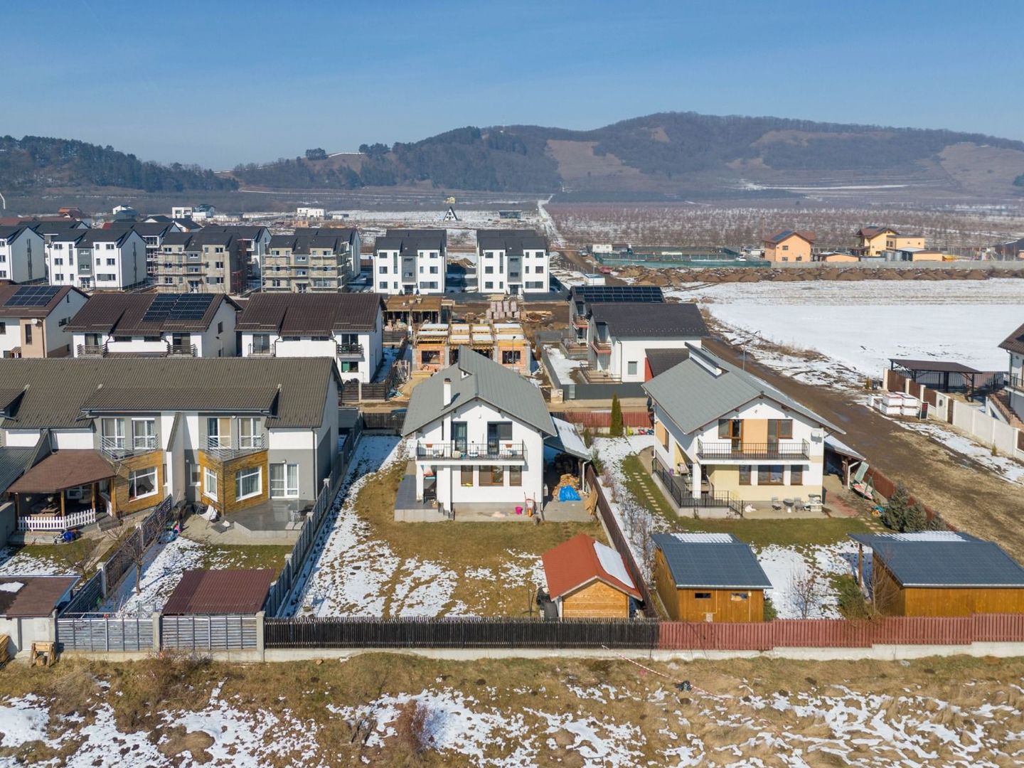 Casă Individuală Modernă de Vânzare | Sânpetru, Brașov - Poză 45