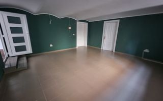 Imobil D+P+1E - 14 camere - Poză 19