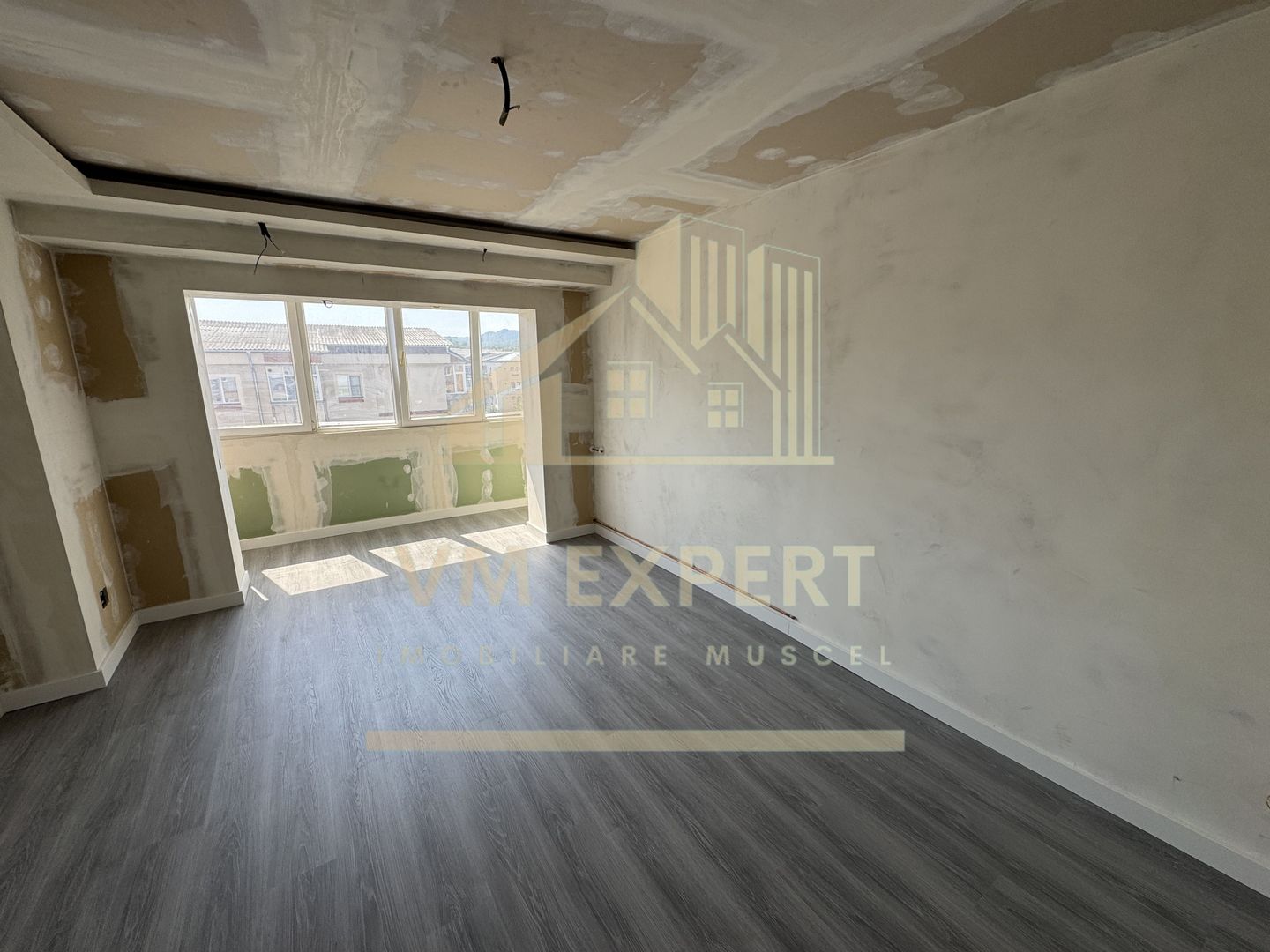 APARTAMENT 2 CAMERE CAMPULUNG, ETAJ 4, CARTIER VISOI - Poză 23