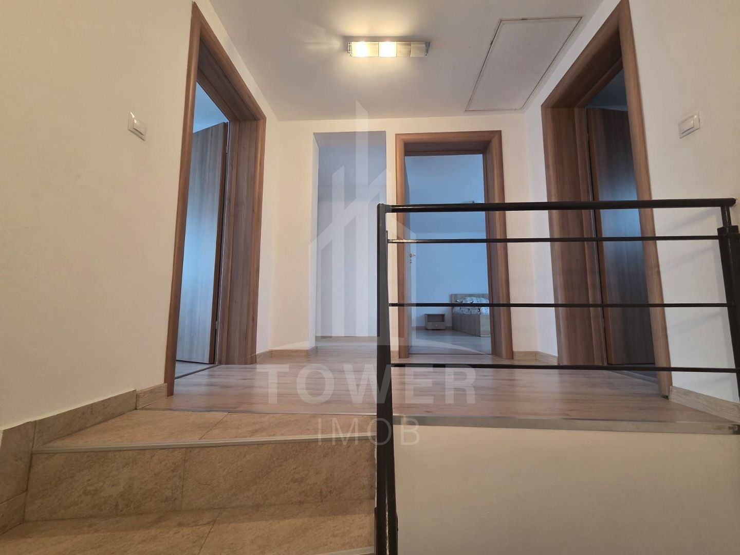 Casă de închiriat - Zona Gușterița, vedere spre munte - Poză 10