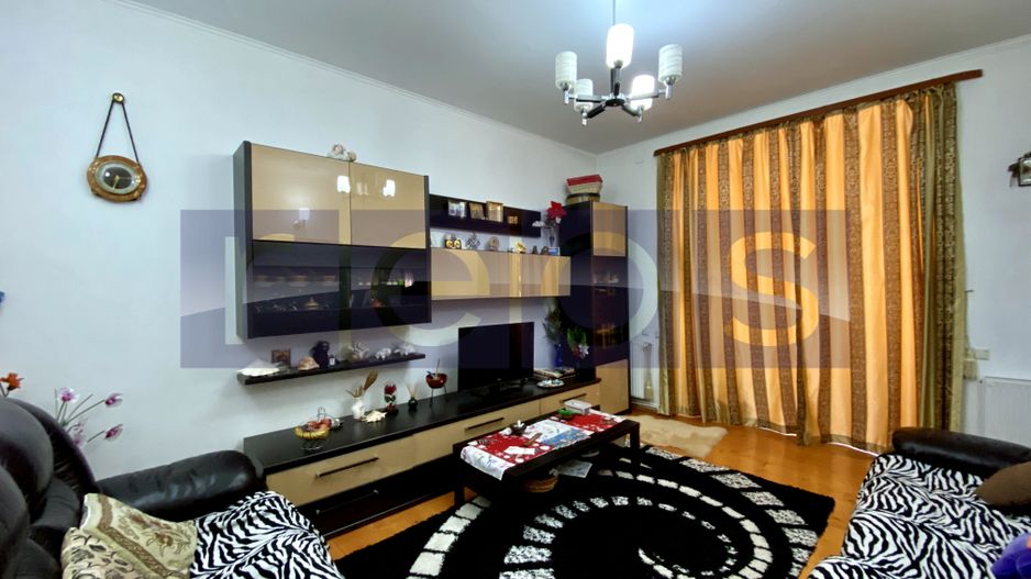 DE VANZARE 3 CAMERE 100 MP | BOXA 10 MP | SEBASTIAN | VULCAN CENTER - Poză 1