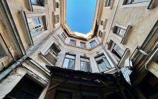 Imobil 2185 mp Centrul Istoric Piata Unirii 500 mp teren vitrina 19 m - Poză 27