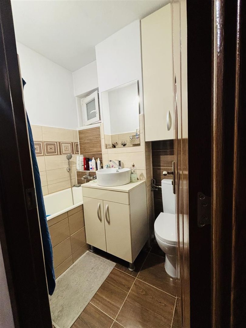 APARTAMENT CU 2 CAMERE DECOMANDAT ZONA ROGERIUS - Poză 7