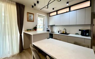 Apartament ultrafinisat cu terasa si view - Poză 3