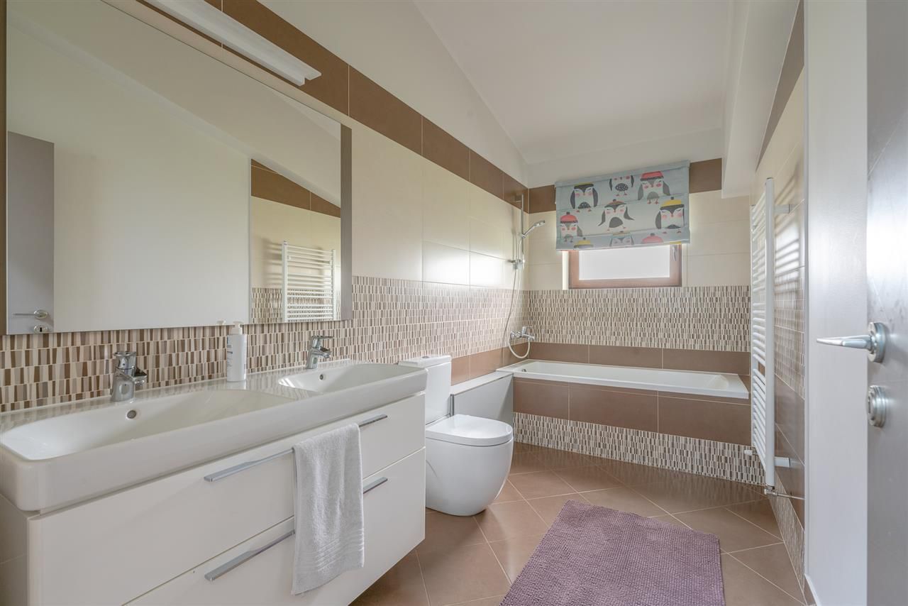 Calitate si confort in Cristian - Poză 24