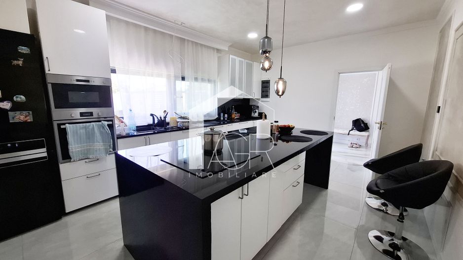 Casa cu 4 camere, parter, Targsoru Nou - Poză 6