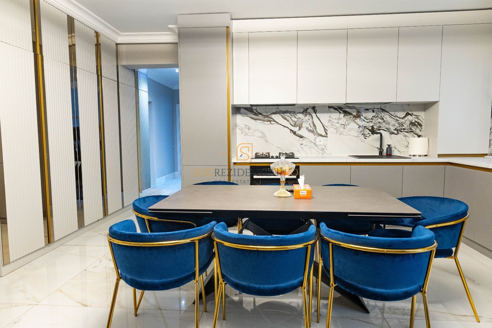 Apartament finisat premium, 3 camere, curte proprie, Berceni-Luica - Poză 3