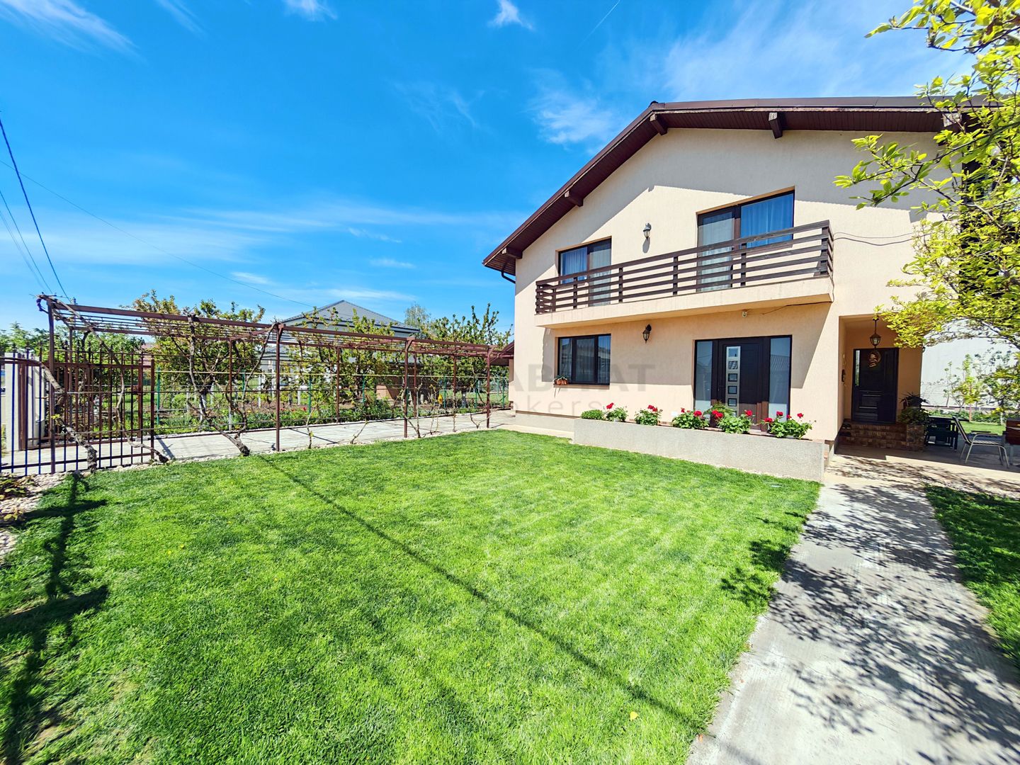 Vila individuala cu teren de 1000mp in Comuna Berceni - Poză 35