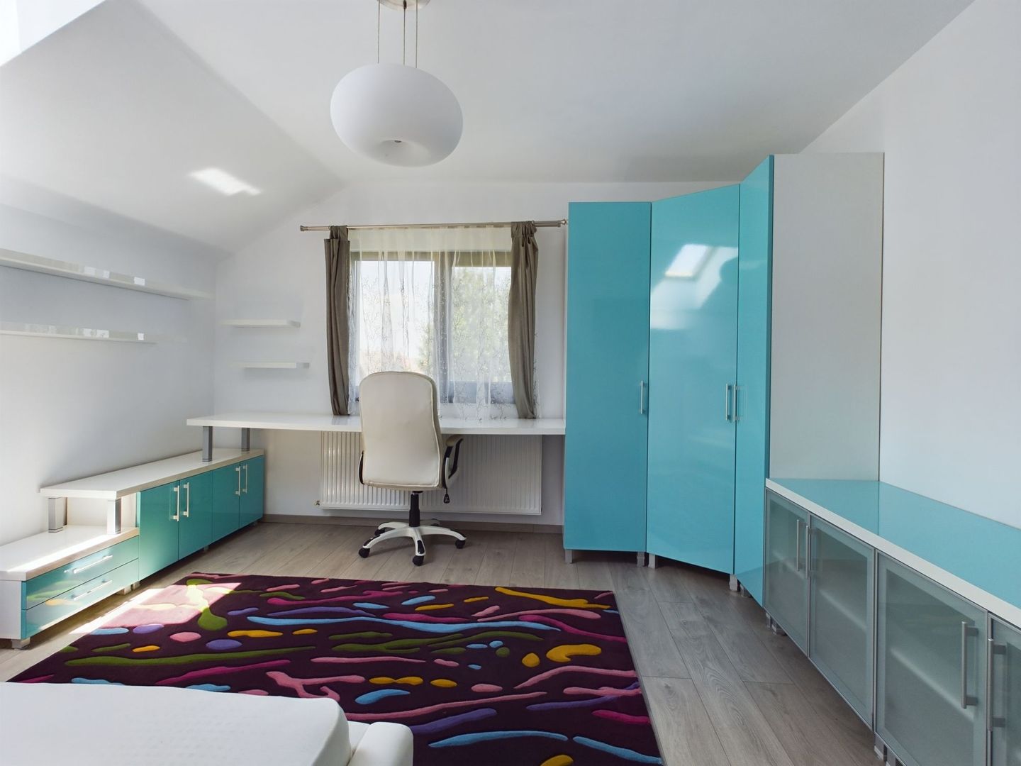 Vilă modernă cu 5 camere în Curtici - Poză 14
