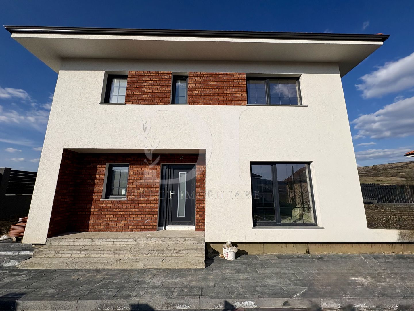 Casa cu 4 camere -Chinteni Cluj - Poză 2