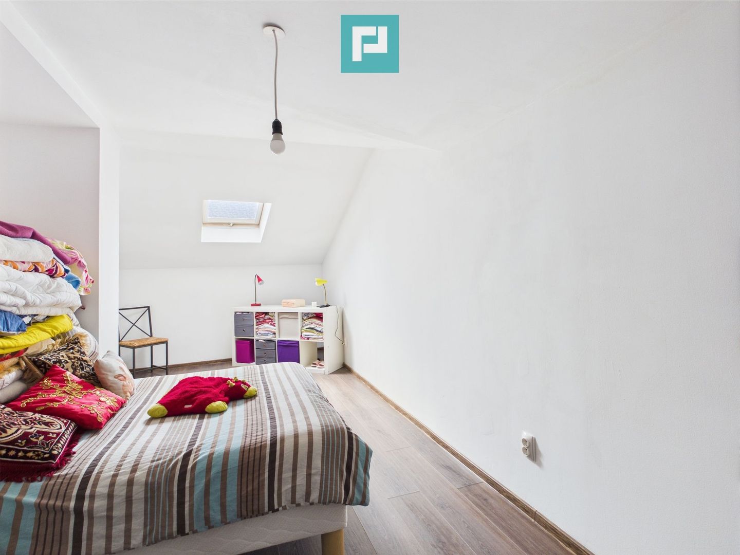 Casă cu 6 camere în zona Central - Poză 19