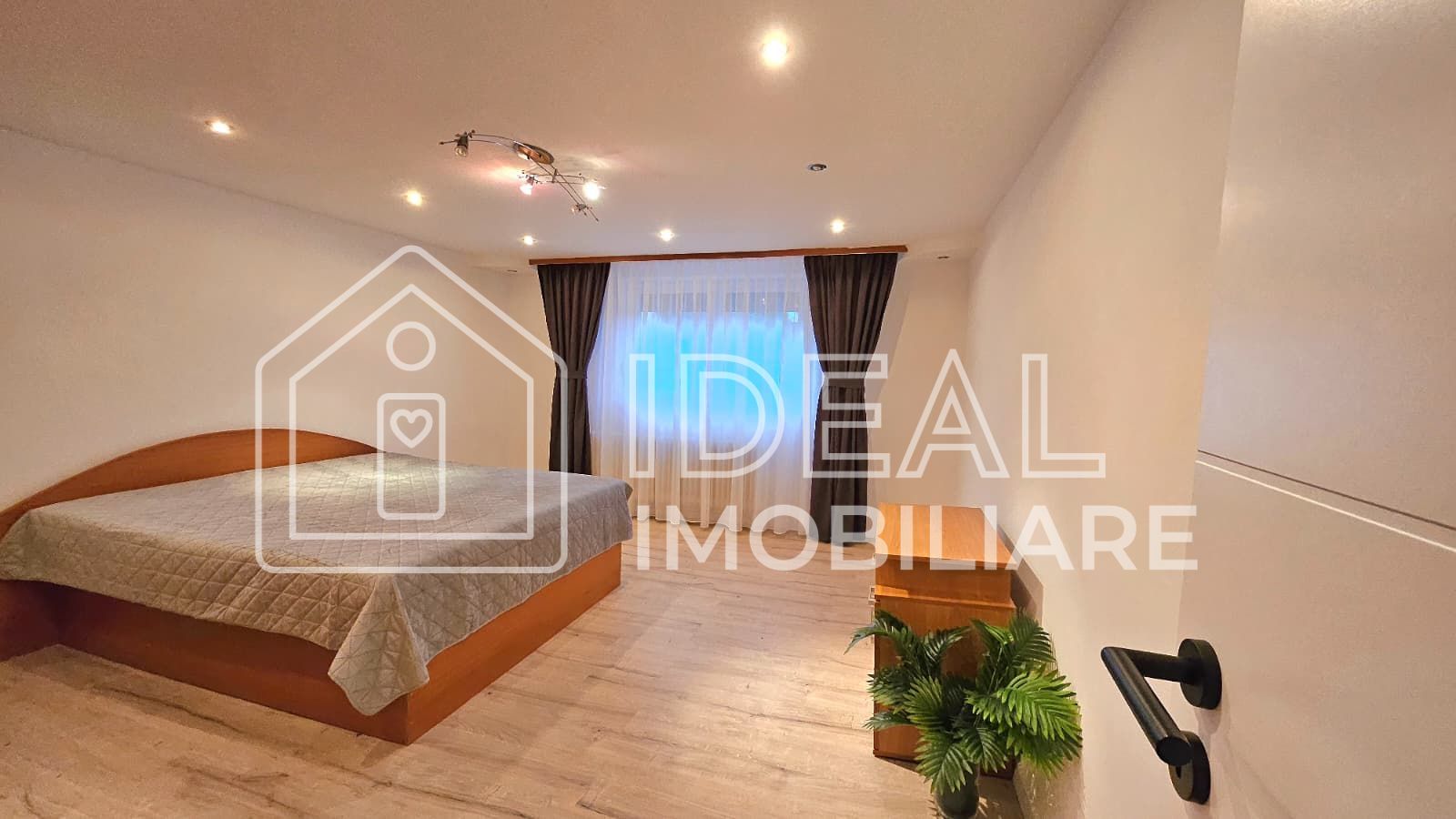 Casă individuala cu 5 camere garaj și pivnita in Turnisor - Poză 5