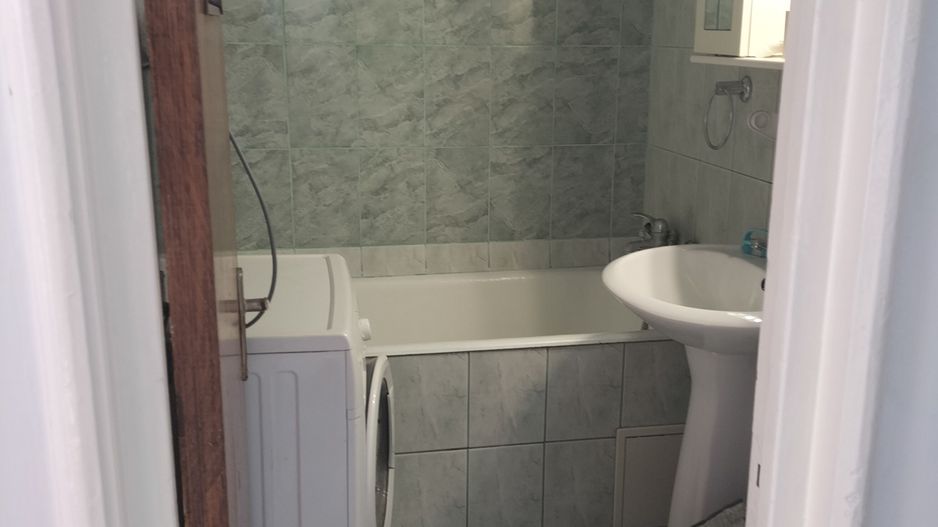 Apartament  Luminos 2 camere. Decomandat. Brancoveanu. - Poză 6