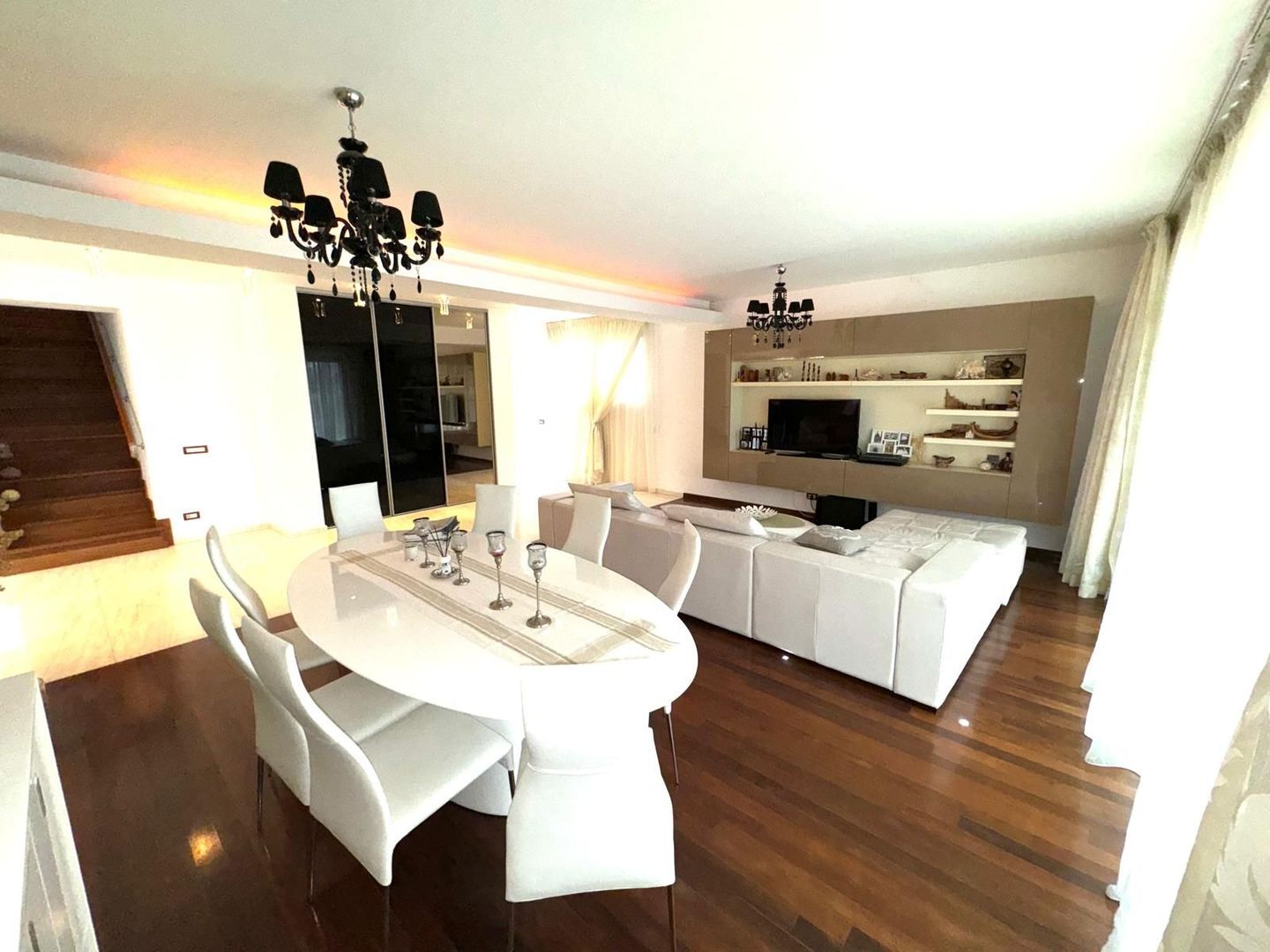 Casa de vanzare Urziceni Ialomita bulevard principal - Poză 2