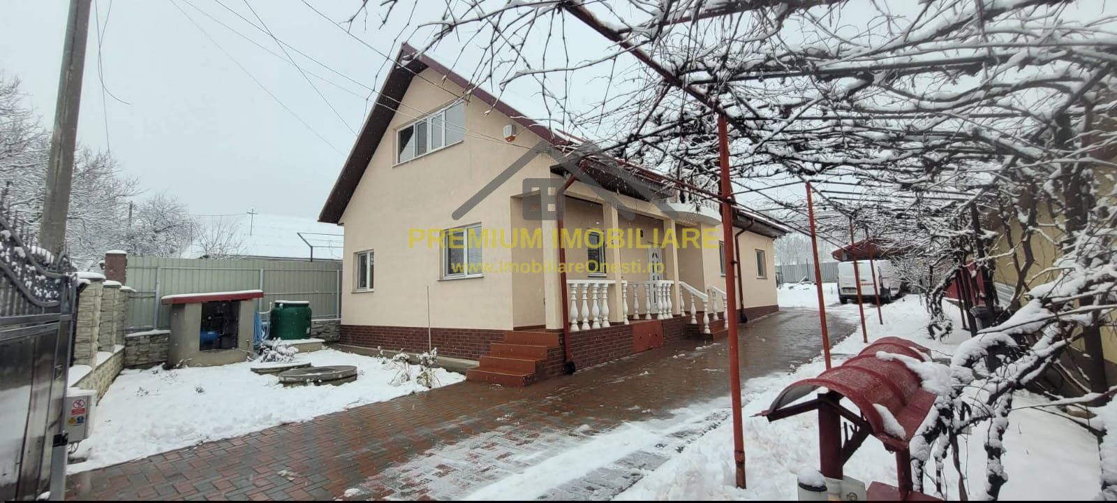 Casă P+M de vânzare la 11 km de Onesti spre Bacau - Poză 1