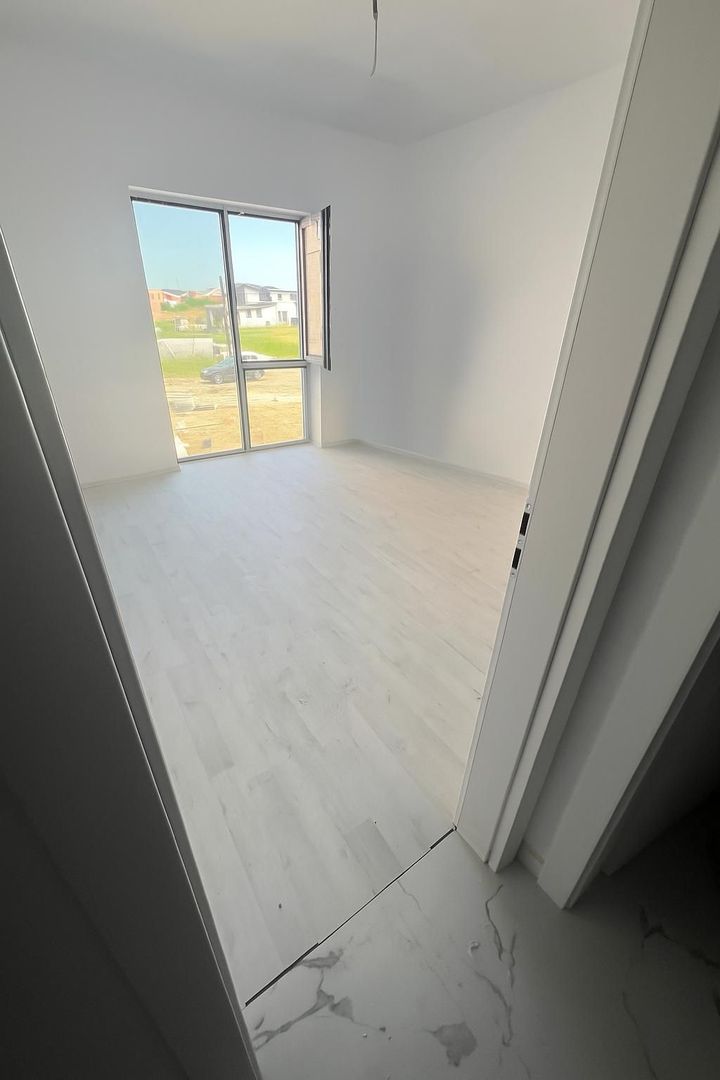 Giroc-Calea urseni | 2 Camere | Etaj intermediar | Decomandat | Loc de parcare - Poză 1