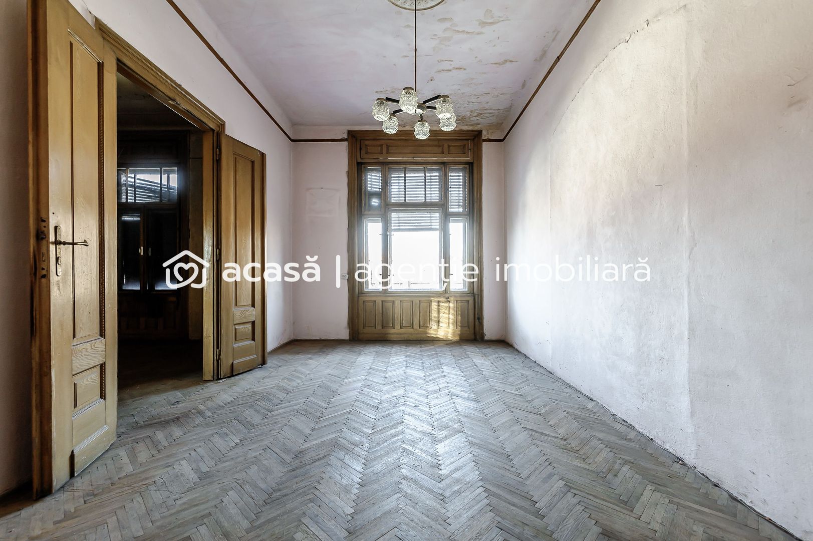 VÂNDUT! Apartament cu 4 Camere în Palatul Bohuș, Arad - Poză 6