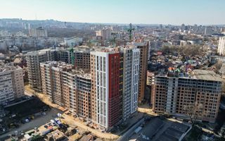 Apartament cu 3 camere de vânzare în Botanica, Chișinău - Poză 1