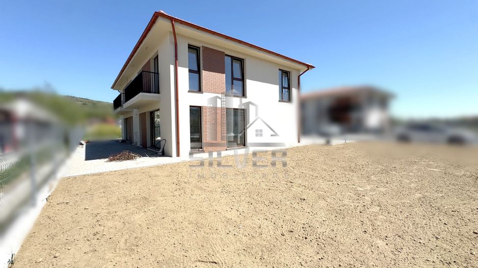 Casa cuplata in zona accesibila cu CF/TVA INCLUS. - Poză 1