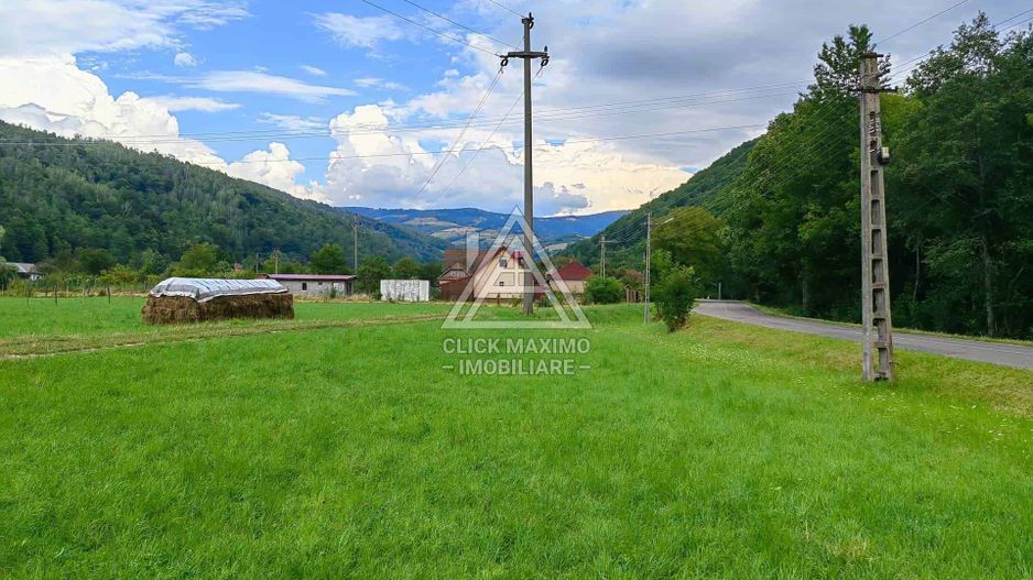 Casa,anexe si14.328 mp teren partial intravilan, com. Bulz, jud. Bihor - Poză 9