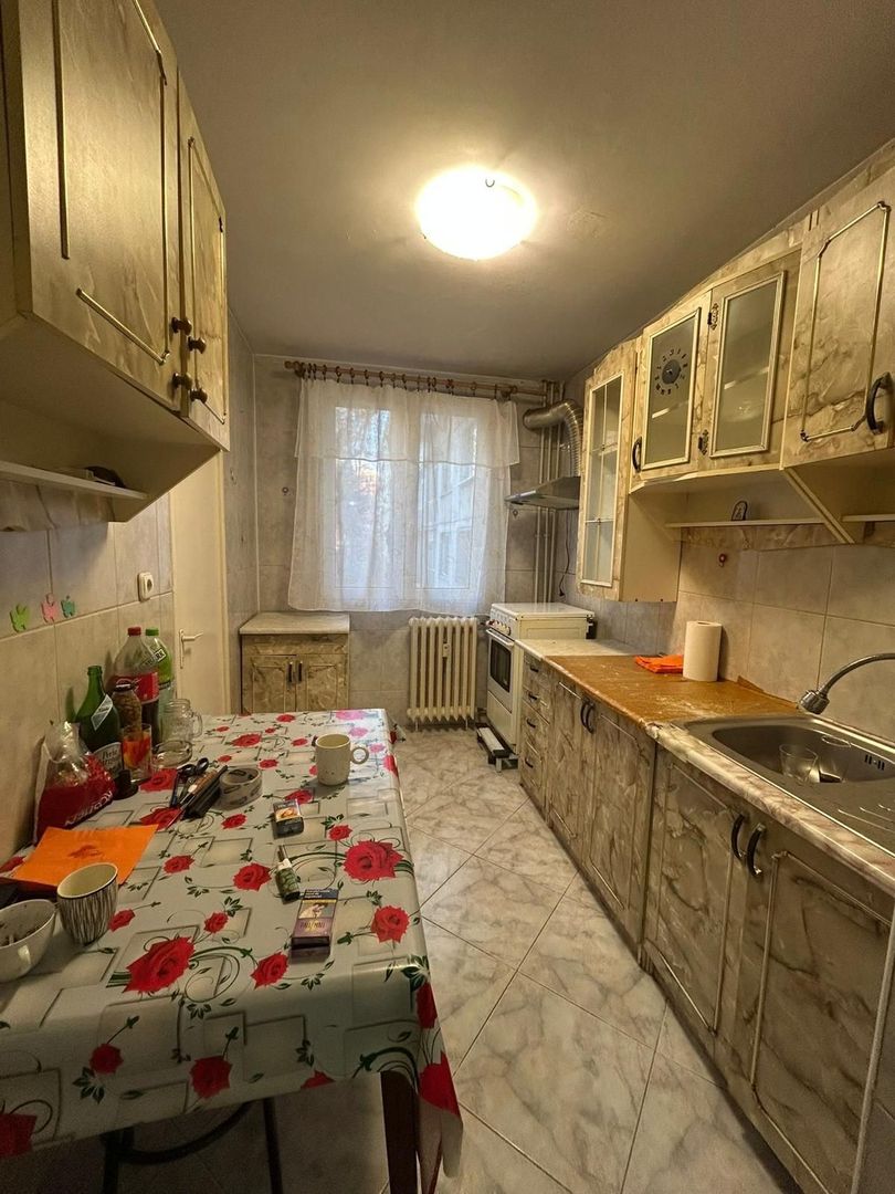 Vânzare apartament 3 camere decomandat | 70 mp | Parter | Rahova T742 - Poză 1