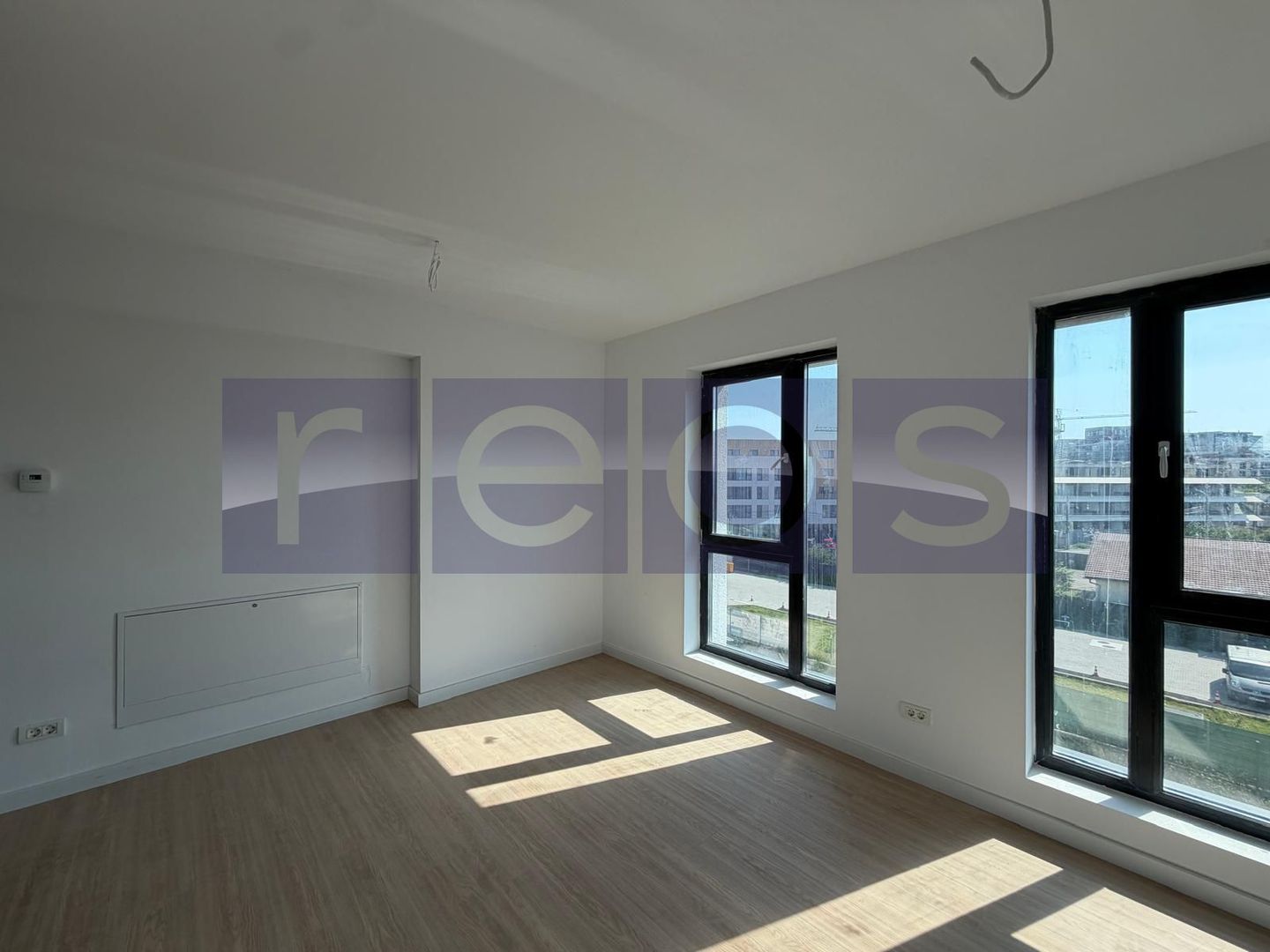 VANZARE APARTAMENT LA CHEIE | 3 CAMERE | 72MP | TERASA | PARCARE - Poză 2