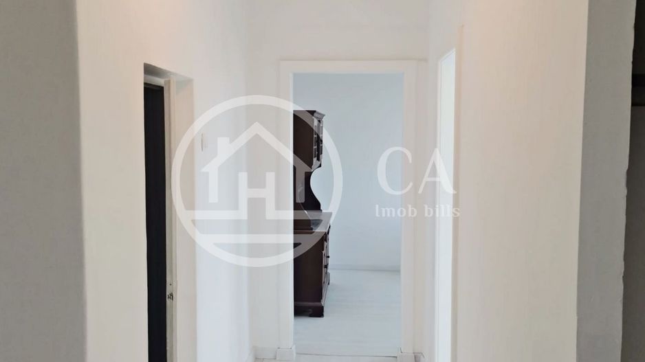 Apartament de vânzare cu 3 camere, Ultracentral Oradea - Poză 7