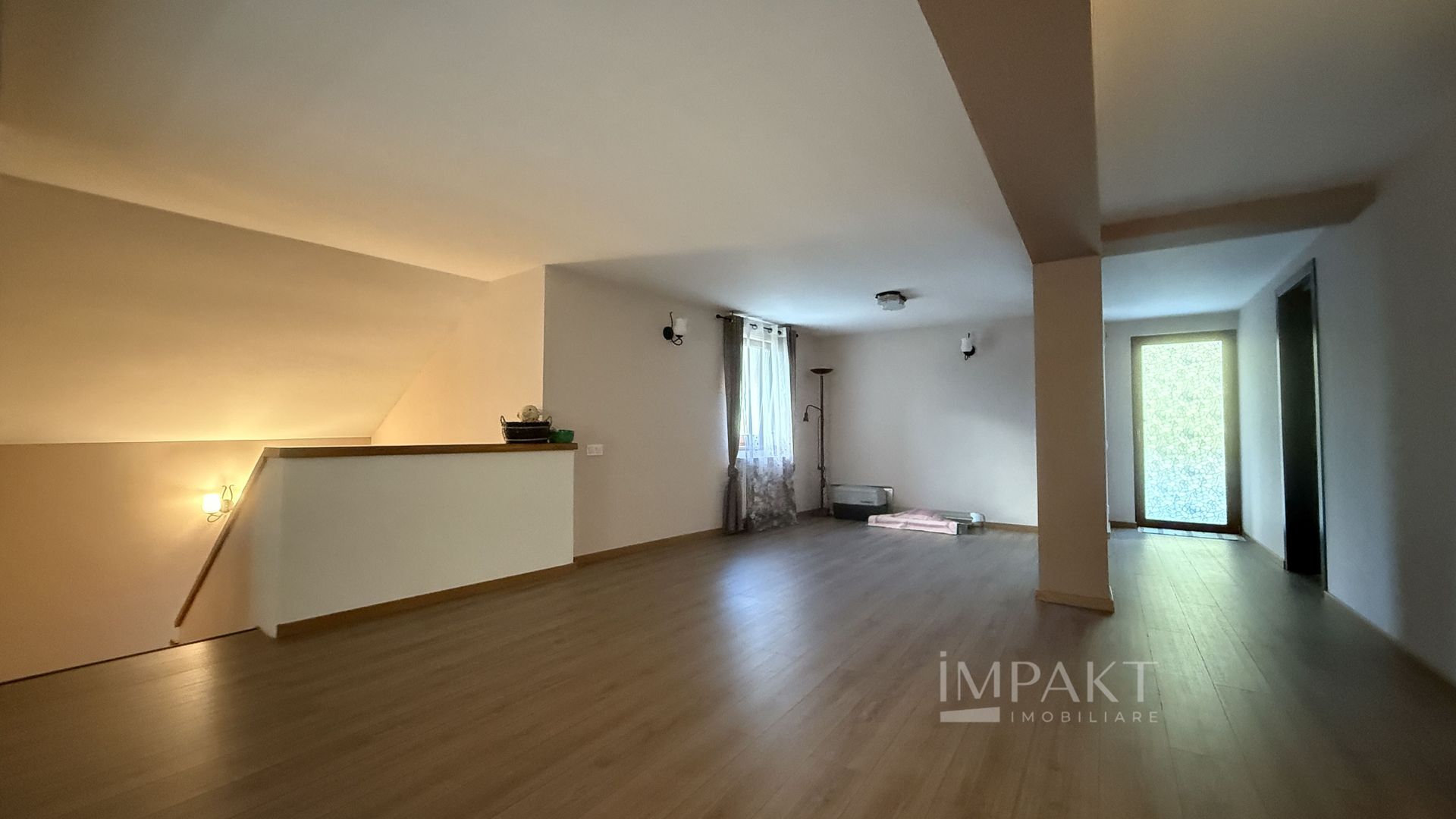 Vila deosebita cu 5 camere pe o strada privata in Borhanci - Poză 8