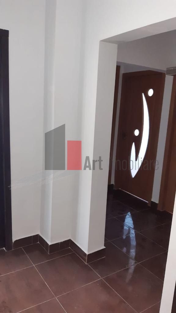 APARTAMENT 3 CAMERE DECOMANDATE SEBASTIAN - Poză 2